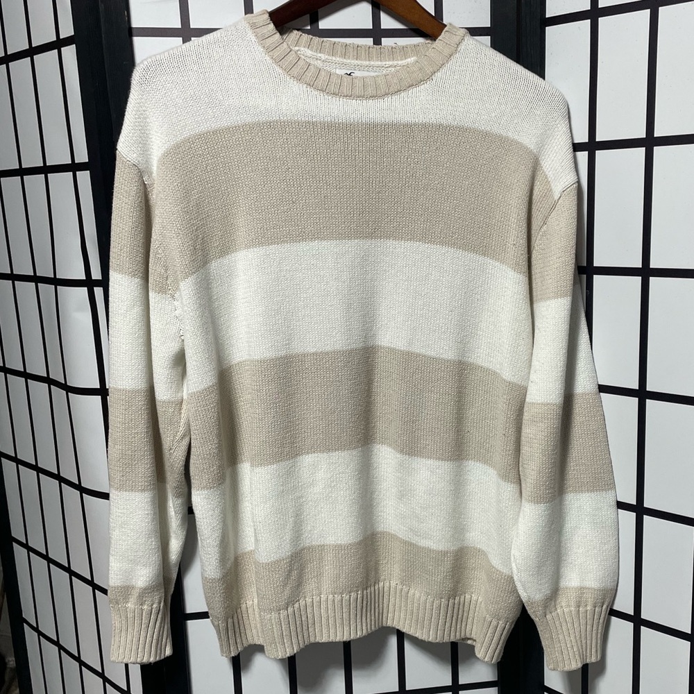 Hollister Men's Cream and Tan Striped Crewneck Sweater